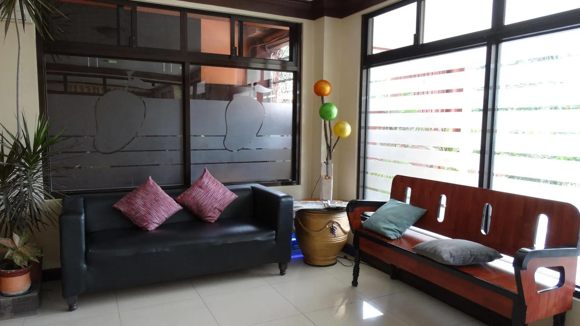 **  فندق رمانجو أبارتيل آند سويتس Davao City الفلبين